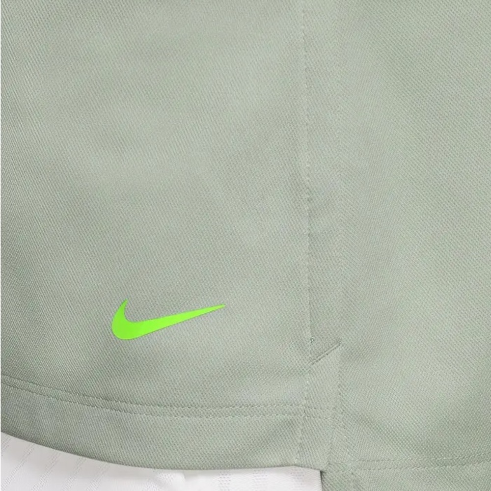 NIKE Victory Dri-FIT WOMENS Sleeveless Polo - Picture 4 of 5